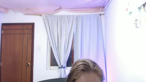 lilian online show from October 30, 8:42 pm