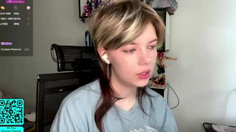 Lilian online show from May 15, 7:17 am