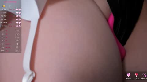 Snapshot of lilianedgars chatting on March 2, 10:24 am Lilian online show from March 2, 10:24 am