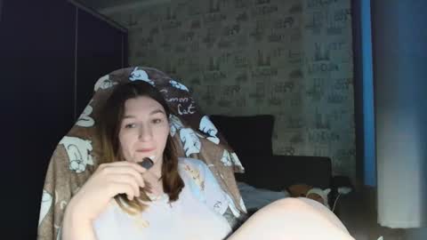 liliawoolf online show from March 18, 11:49 am