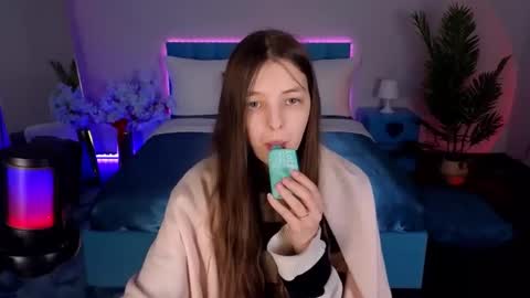 Lili Bakery online show from February 3, 6:40 am