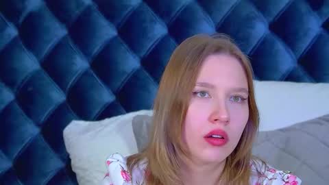 LiliLinn online show from February 21, 7:11 am