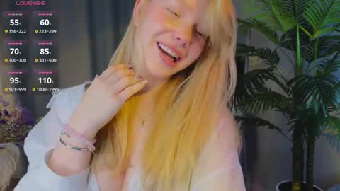 lililok101 online show from October 3, 2:10 am