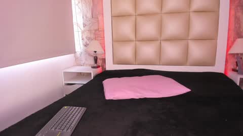 Snapshot of lilit_jade chatting on January 13, 2:00 pm Lilit online show from January 13, 2:00 pm