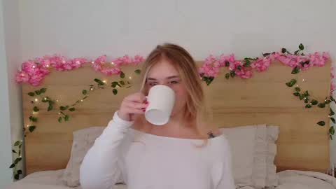 Lilith Bonheur online show from September 30, 12:32 am