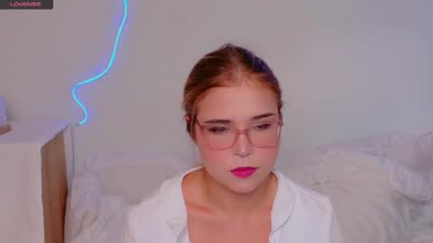 Lilith Bonheur online show from December 2, 9:46 pm