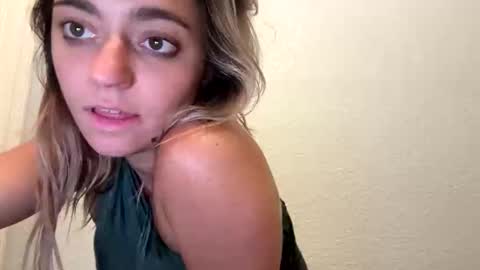 lilith_luv444 online show from May 8, 6:08 am