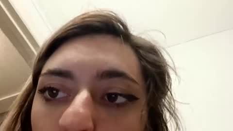 lilith_luv444 online show from May 18, 2:21 am