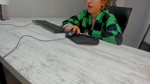 Lilith online show from June 6, 7:03 am
