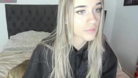 Lilith Parker online show from March 3, 12:17 pm