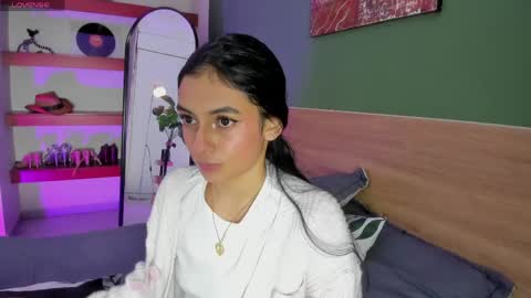 Lili petit  online show from June 7, 3:06 pm