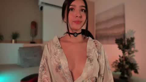 lilith_sage_ online show from November 12, 11:56 am