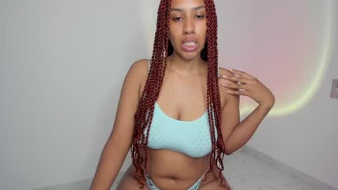 Snapshot of lilith_vision chatting on December 19, 4:23 am Alejandra online show from December 19, 4:23 am