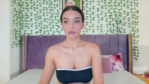 Snapshot of lilithcapri777 chatting on September 22, 9:13 am Lily online show from September 22, 9:13 am