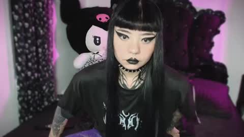   online show from October 15, 2:15 am