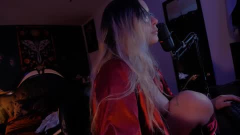 lilithmystic01 online show from January 24, 1:36 pm