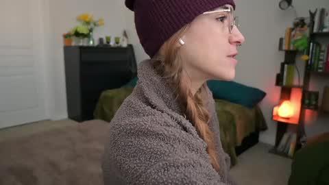 Snapshot of lilithoftrees chatting on January 24, 4:17 pm L online show from January 24, 4:17 pm