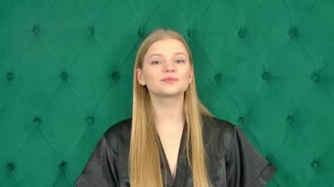 lilitrosen online show from September 29, 5:23 pm