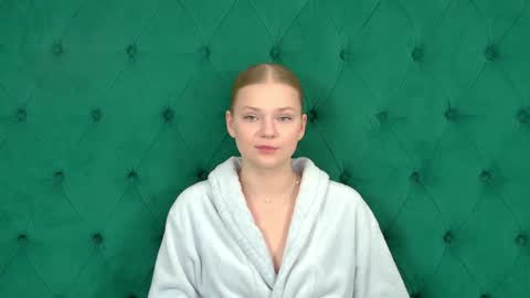 lilitrosen online show from October 6, 5:31 pm