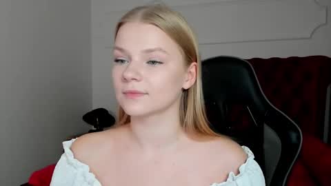 Snapshot of lilitrosen chatting on September 16, 6:11 pm lilitrosen online show from September 16, 6:11 pm