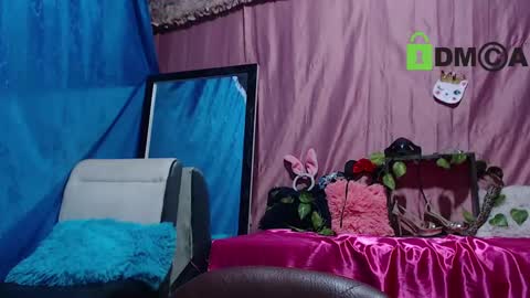 liliana online show from December 6, 3:24 am