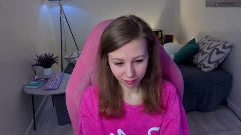 Snapshot of lill_mary chatting on March 3, 12:37 am Maria online show from March 3, 12:37 am