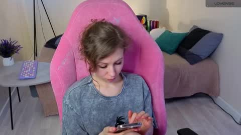 Snapshot of lill_mary chatting on February 20, 10:05 am Maria online show from February 20, 10:05 am