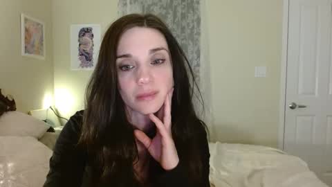 Lillian Rose online show from December 15, 5:45 am