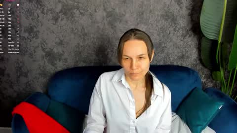 lillian_white1 online show from February 24, 10:04 am