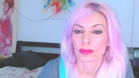 Snapshot of lillianasara chatting on March 4, 9:54 pm Lara online show from March 4, 9:54 pm
