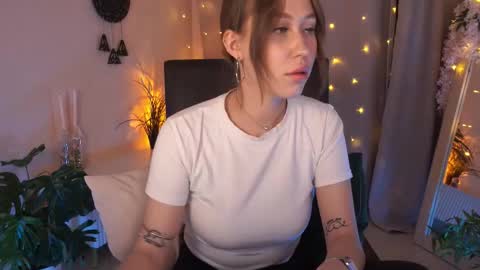 Lilian online show from October 8, 6:41 am