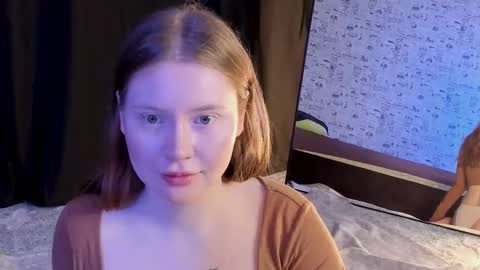 lillie_berry online show from October 10, 5:13 am