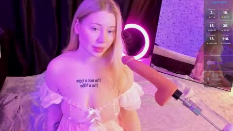 lillie_berry online show from November 26, 5:59 am