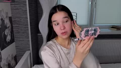 Celina Lillie online show from March 16, 10:41 am