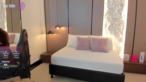 L I L L Y online show from February 14, 12:19 pm