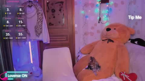 Lilly  online show from February 10, 10:40 pm