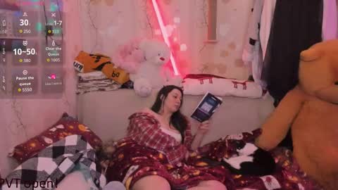 Lilly  online show from January 8, 7:42 pm