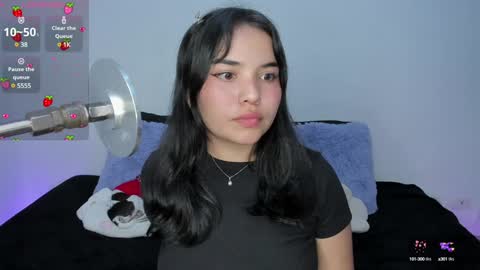Snapshot of lilly_kinky chatting on January 14, 1:47 am Lilly online show from January 14, 1:47 am