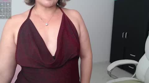 Lilly online show from December 17, 11:49 pm