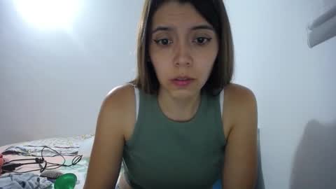 lillybrooks1 online show from October 8, 1:02 am