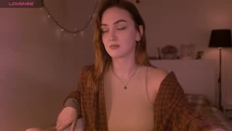LillyFarey online show from September 30, 7:35 pm