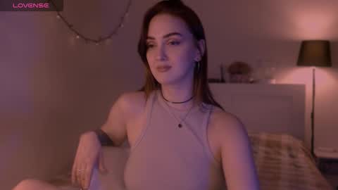 LillyFarey online show from September 23, 8:04 pm