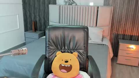 Lilly Ortiz online show from March 16, 7:40 pm