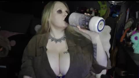 Lillyth Eden online show from March 4, 6:32 am