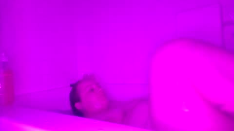 Whos that gurl online show from February 18, 4:25 pm