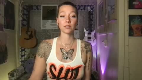 Lilpeachykeenn online show from January 9, 6:38 am