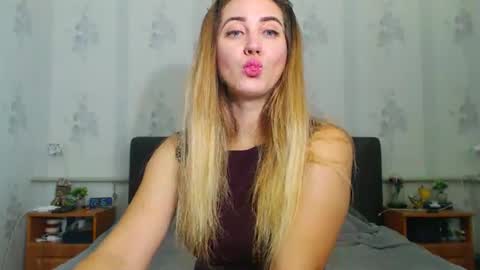 lilu_cute25 online show from November 29, 8:16 pm