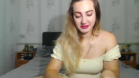 lilu_cute25 online show from November 11, 10:12 pm