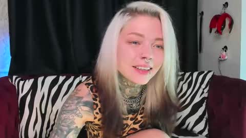 Little slave Kayden online show from September 10, 7:15 pm