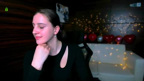 hello im Lilyand you  online show from March 12, 10:26 am